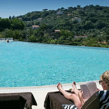 Ξενοδοχείο Grand Due Golfi 4*