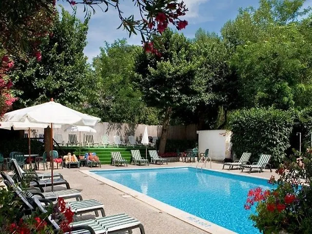 Grand Due Golfi Отель 4*