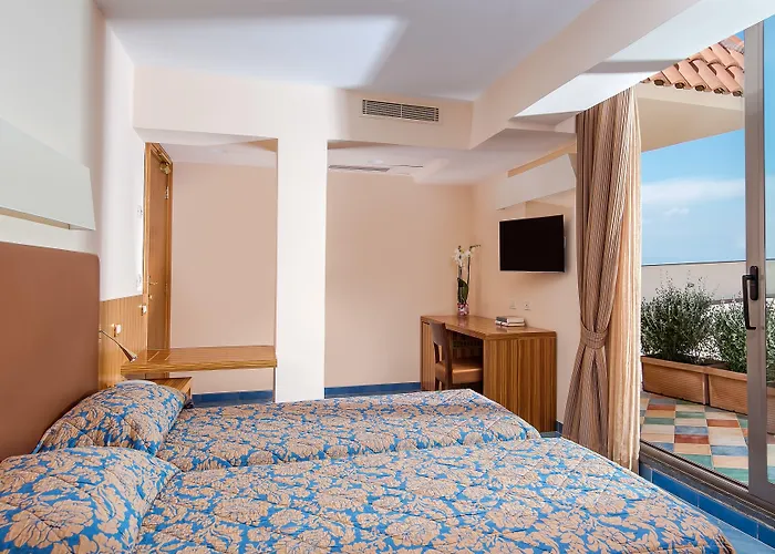 Grand Due Golfi Отель Сант-Агата-суи-Дуэ-Гольфи