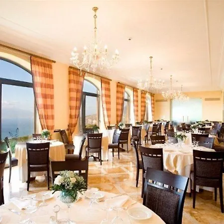 Grand Due Golfi فندق SantʼAgata sui Due Golfi