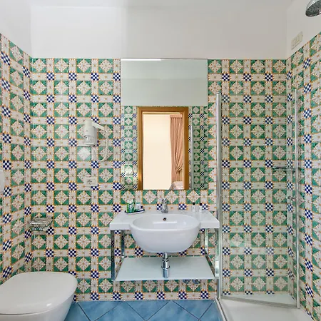 Ξενοδοχείο Grand Due Golfi 4*