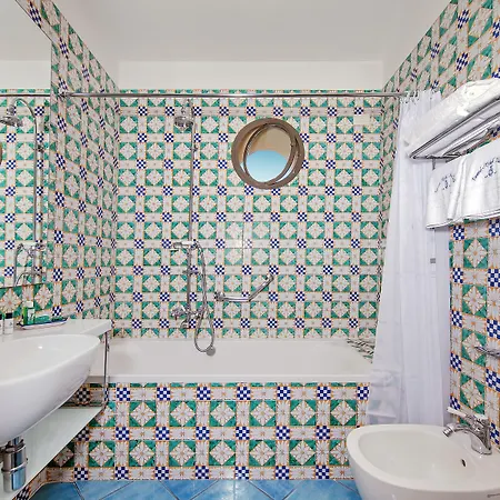 Grand Due Golfi Ξενοδοχείο 4*