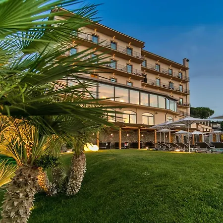 Grand Due Golfi Ξενοδοχείο 4*