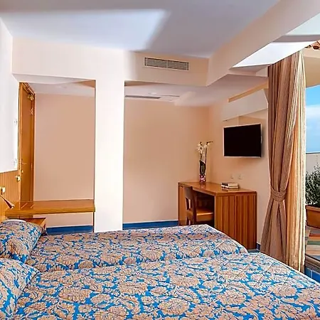 Otel Grand Due Golfi