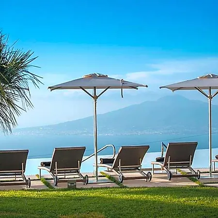 Otel Grand Due Golfi 4*