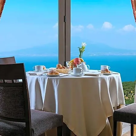 Otel Grand Due Golfi SantʼAgata sui Due Golfi