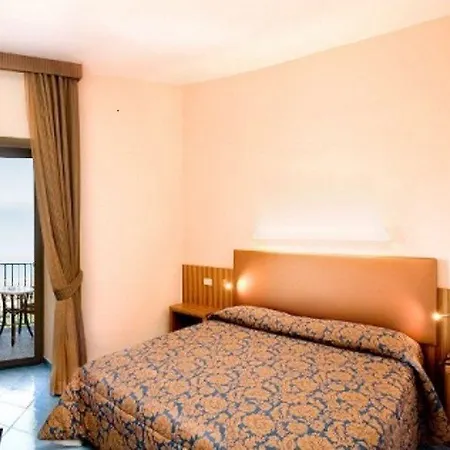 Hotel Grand Due Golfi 4*