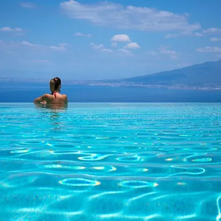 Ξενοδοχείο Grand Due Golfi