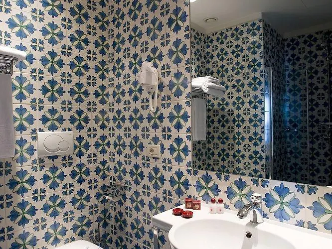 Hotell Grand Due Golfi 4*