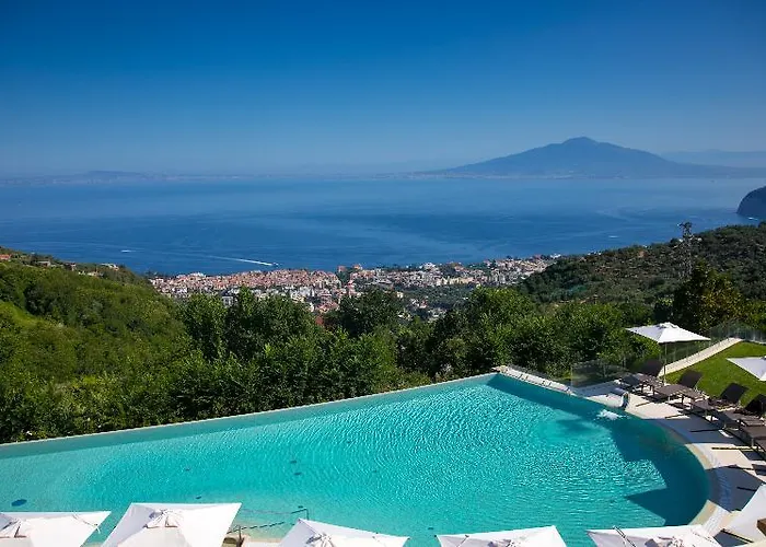 Hotell Grand Due Golfi SantʼAgata sui Due Golfi